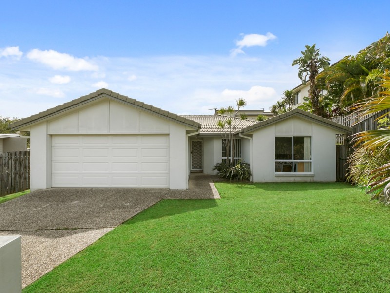 7 Maslin Chase, Pacific Pines QLD 4211