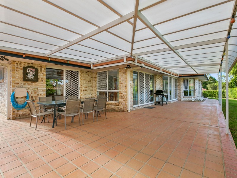 4 Hazeltine Place, Parkwood QLD 4214