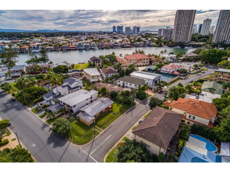 15 Birt Avenue, Surfers Paradise QLD 4217