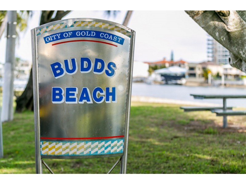 15 Birt Avenue, Surfers Paradise QLD 4217