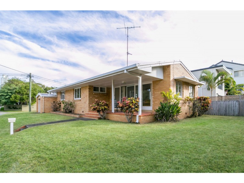 15 Birt Avenue, Surfers Paradise QLD 4217