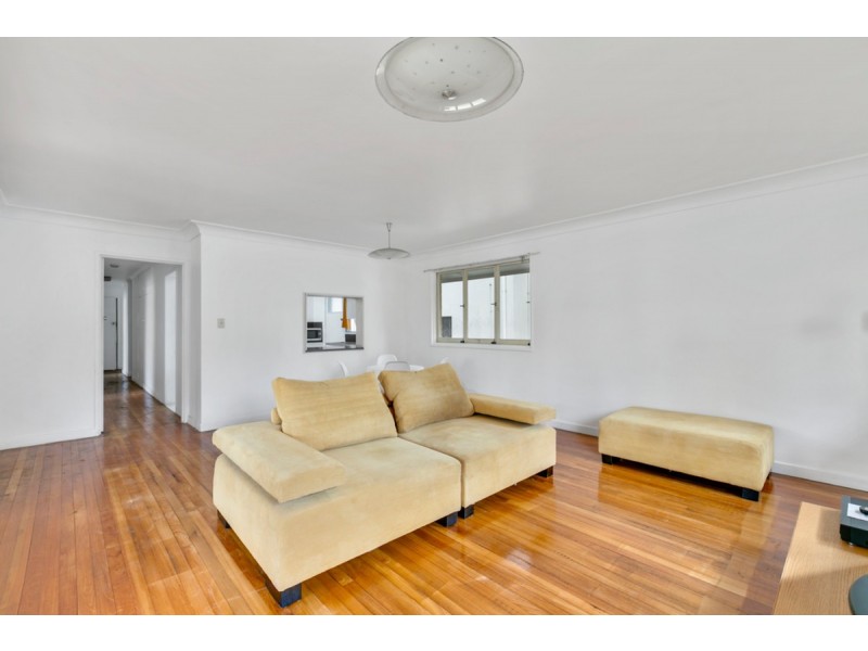 15 Birt Avenue, Surfers Paradise QLD 4217