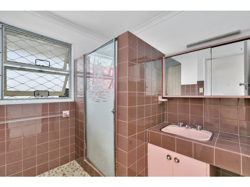 15 Birt Avenue, Surfers Paradise QLD 4217