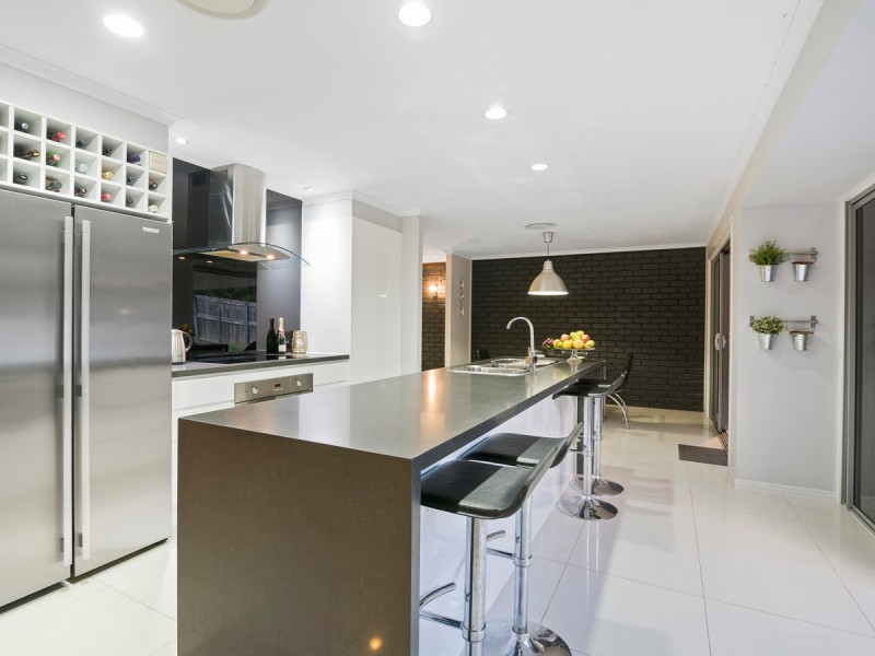 30 Ainsley Avenue, Ashmore QLD 4214