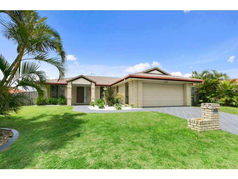 7 Palm Street, Pacific Pines QLD 4211