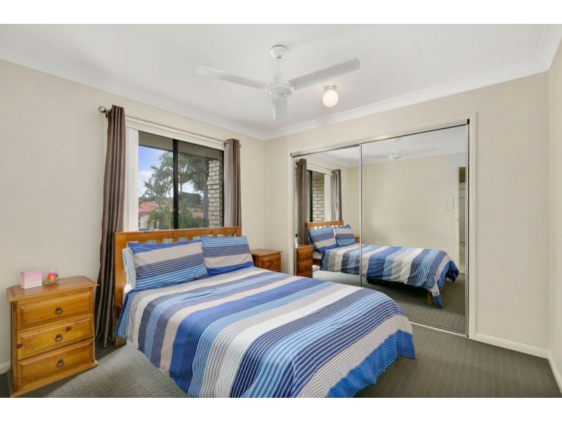 7 Palm Street, Pacific Pines QLD 4211