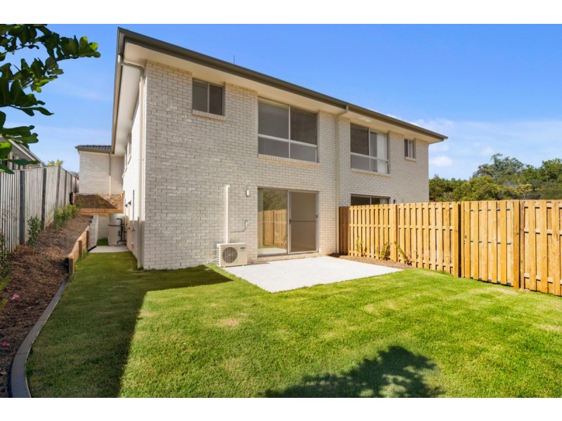 86 McAuley Parade, Pacific Pines QLD 4211