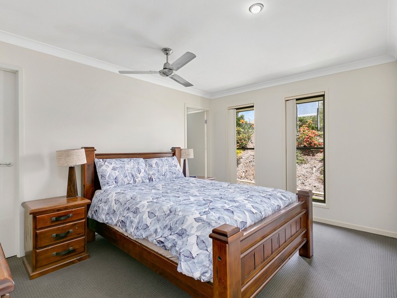 17 Diamantina Circuit, Pacific Pines QLD 4211