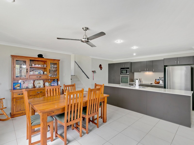 17 Diamantina Circuit, Pacific Pines QLD 4211