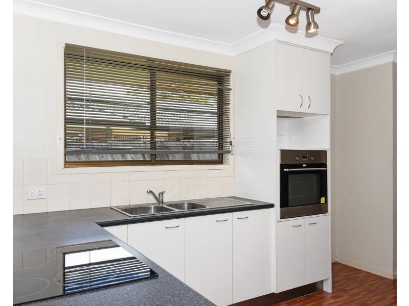 1/7 Jessica Court, Arundel QLD 4214