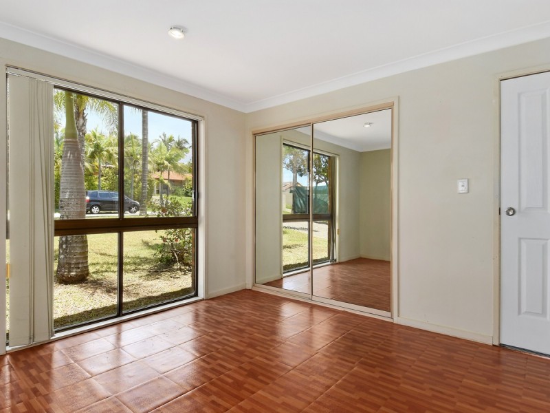 1/7 Jessica Court, Arundel QLD 4214