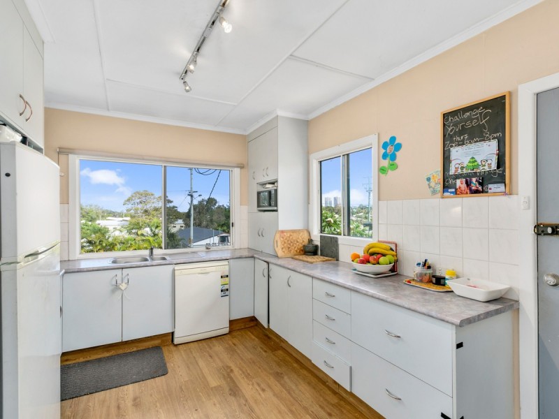 14 Wilson Street, Labrador QLD 4215