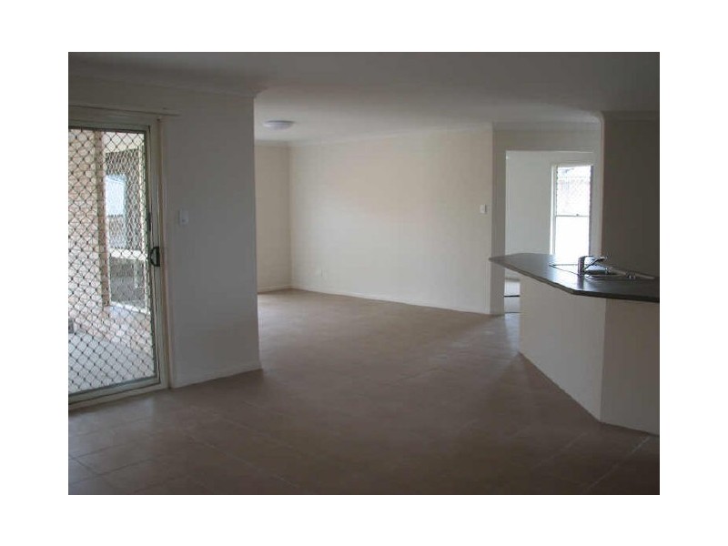 43 Bowley Street, Pacific Pines QLD 4211