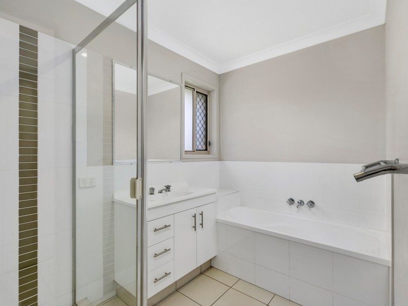 24 Bellinger Key, Pacific Pines QLD 4211