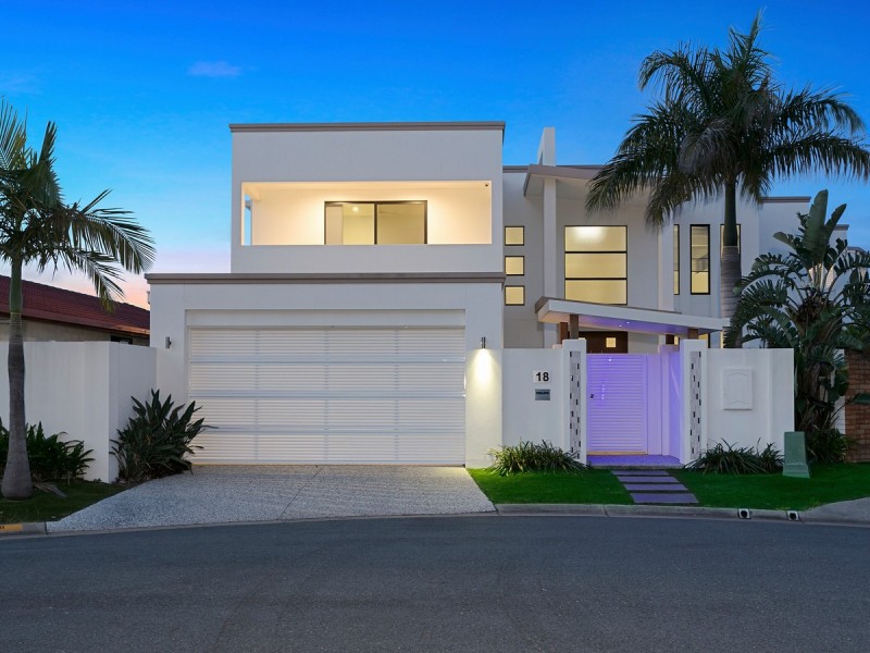 18 Rebecca Court, Broadbeach Waters QLD 4218