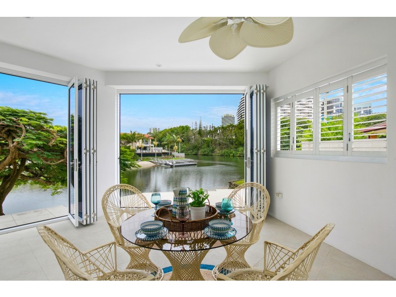 18 Rebecca Court, Broadbeach Waters QLD 4218