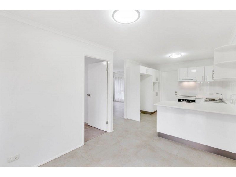 1/4 Musical Court, Oxenford QLD 4210