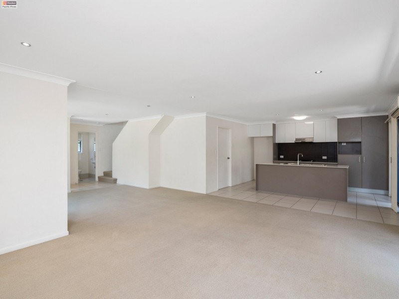 64/1 Jefferson Court, Upper Coomera QLD 4209