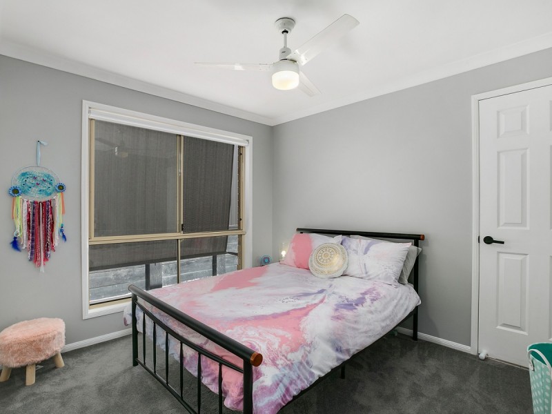 8 Motu Close, Pacific Pines QLD 4211