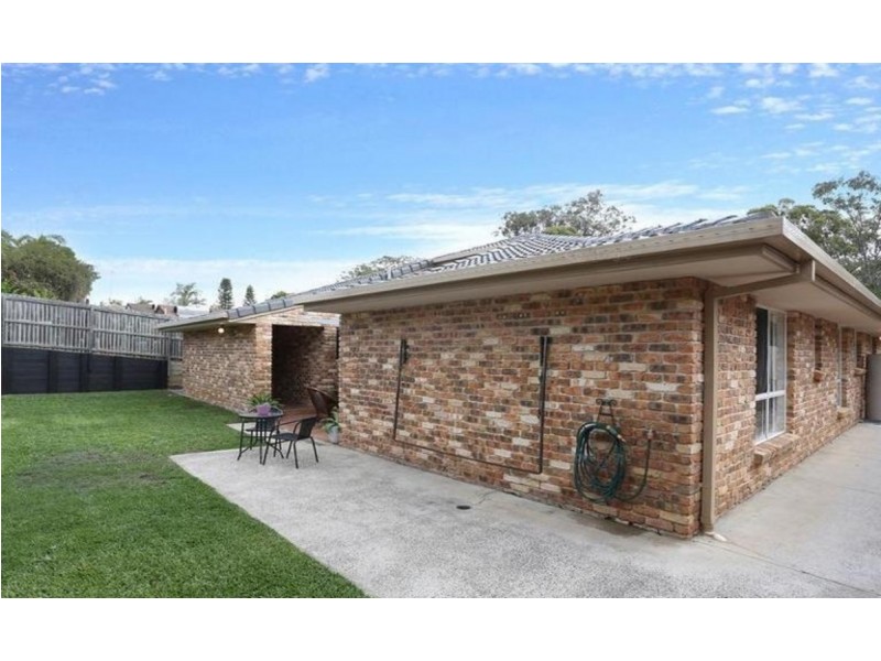 37 Captain Cook Close, Arundel QLD 4214
