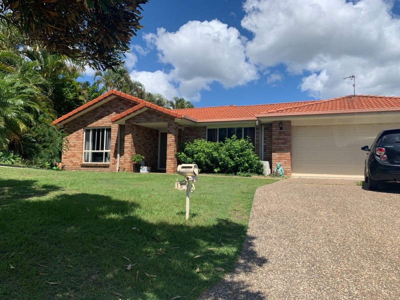 15 Kosrae Street, Pacific Pines QLD 4211
