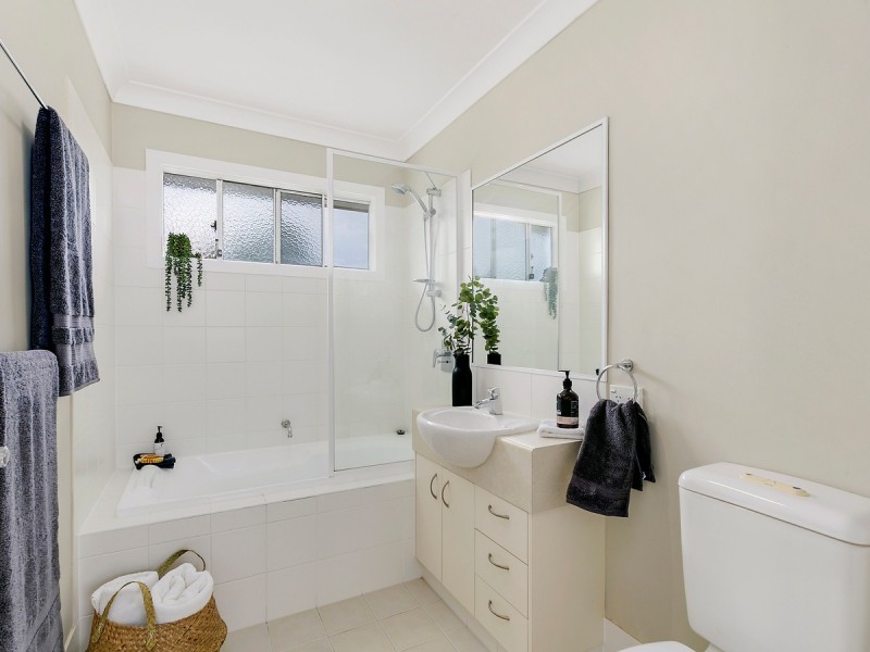 23 Norfolk Drive, Pacific Pines QLD 4211