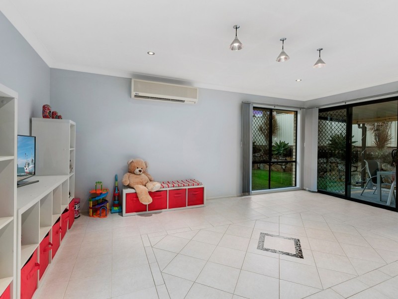 16 Silverash Street, Oxenford QLD 4210