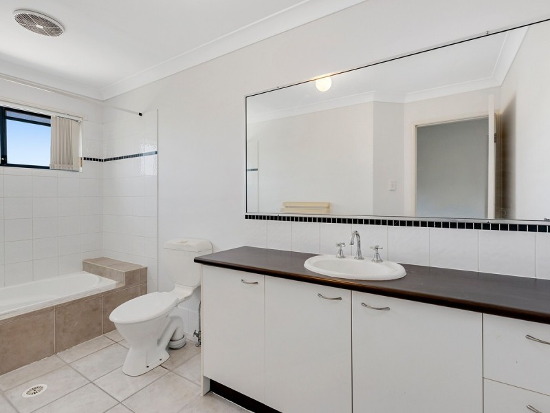 31/31 Archipelago Street, Pacific Pines QLD 4211