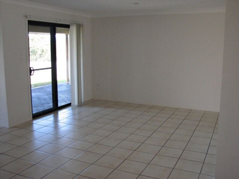 14 Huxley Court, Pacific Pines QLD 4211