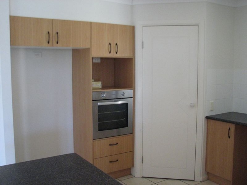 14 Huxley Court, Pacific Pines QLD 4211