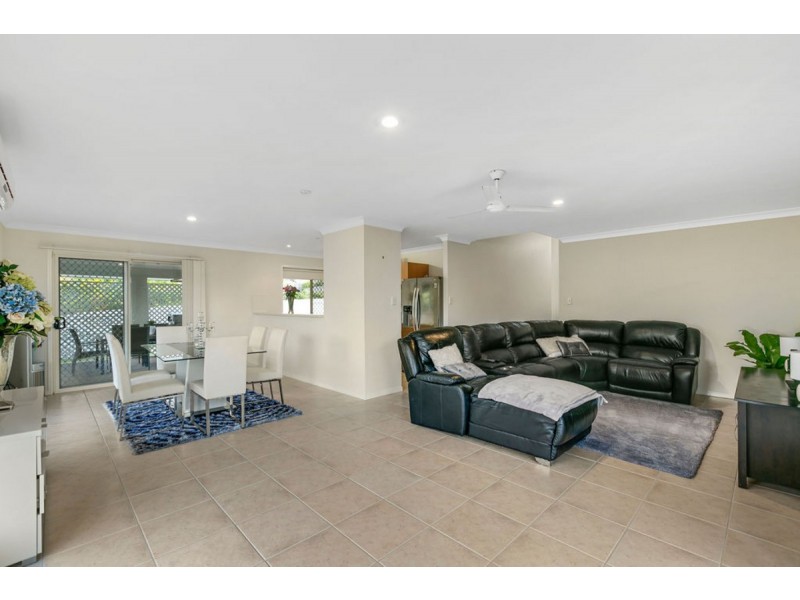 1 Ainslie Street, Pacific Pines QLD 4211