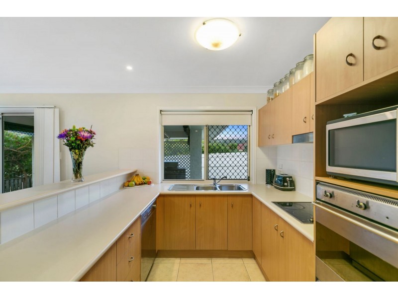 1 Ainslie Street, Pacific Pines QLD 4211