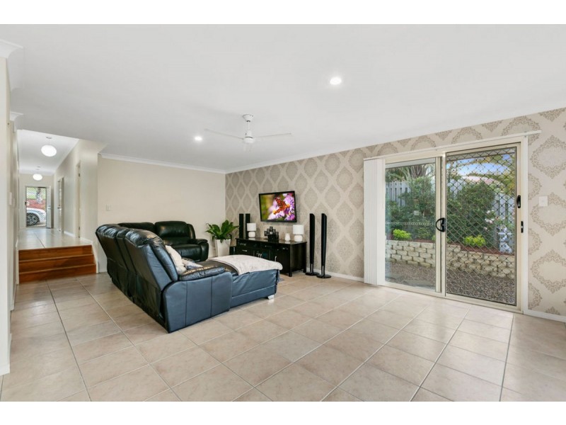 1 Ainslie Street, Pacific Pines QLD 4211