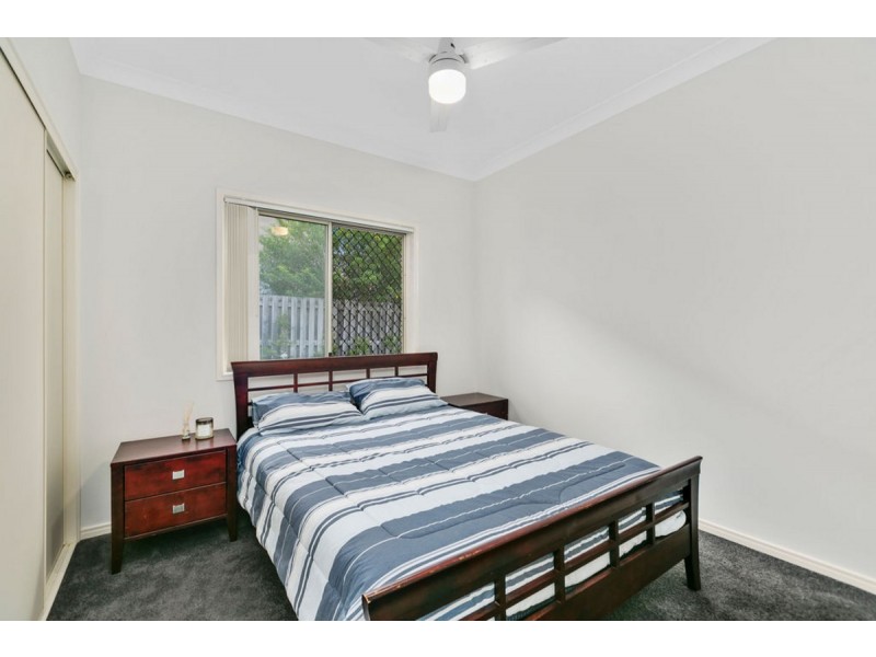 1 Ainslie Street, Pacific Pines QLD 4211