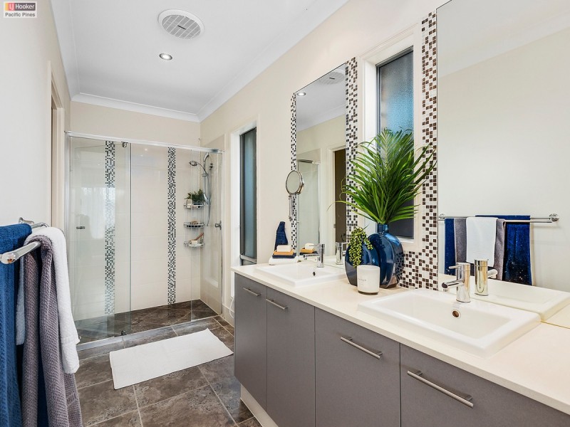 37 Wunburra Circle, Pacific Pines QLD 4211