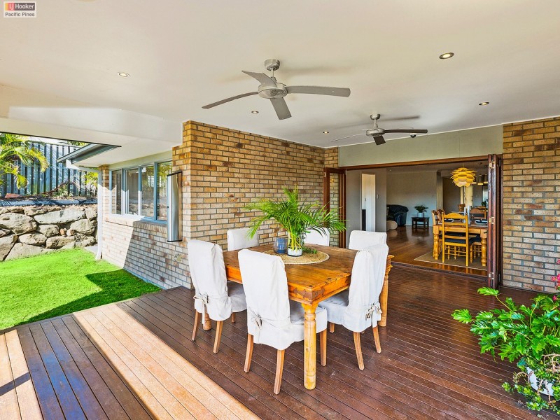 37 Wunburra Circle, Pacific Pines QLD 4211