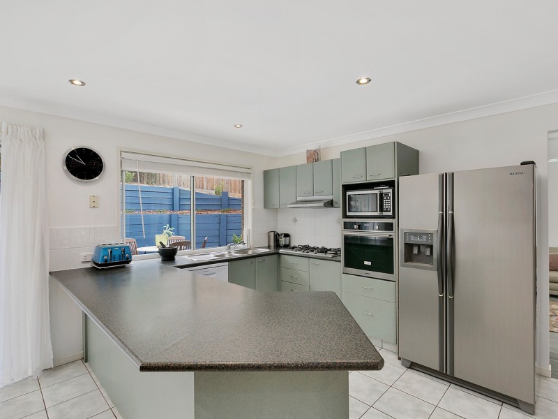 12 Austral Crescent, Pacific Pines QLD 4211