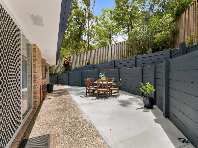 12 Austral Crescent, Pacific Pines QLD 4211