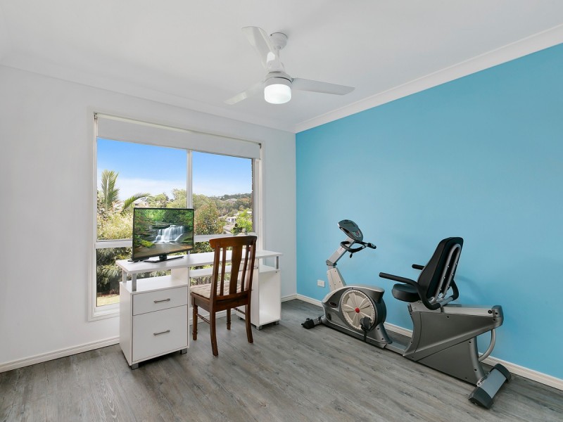 12 Austral Crescent, Pacific Pines QLD 4211