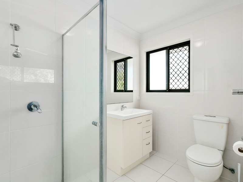 32 Rise Circuit, Pacific Pines QLD 4211