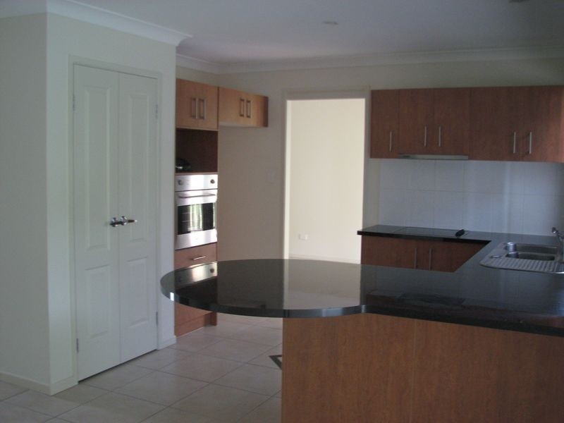 22 Lambert Drive, Maudsland QLD 4210