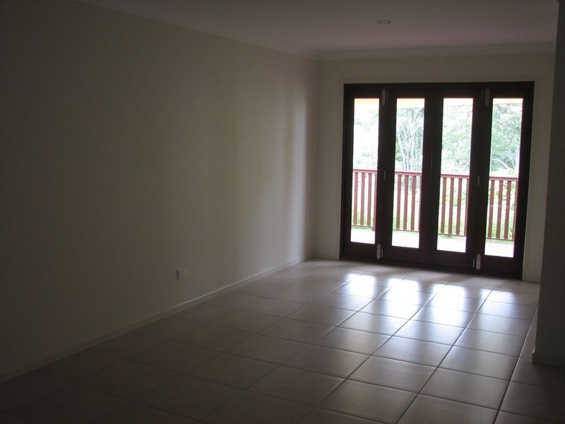 22 Lambert Drive, Maudsland QLD 4210