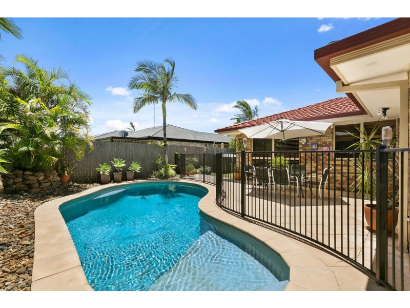 8 Parkdale Court, Parkwood QLD 4214