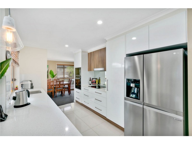 8 Parkdale Court, Parkwood QLD 4214