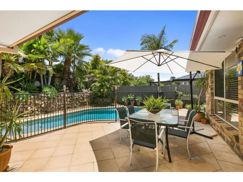 8 Parkdale Court, Parkwood QLD 4214