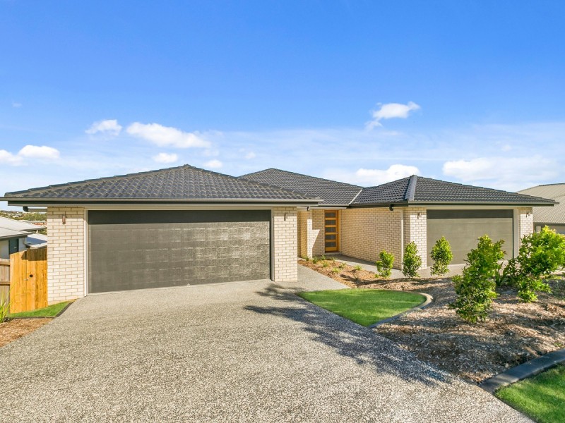 1/18 Barrington Street, Pacific Pines QLD 4211