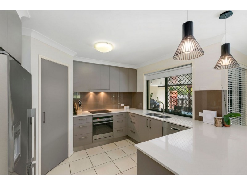 34 Roberts Drive, Maudsland QLD 4210