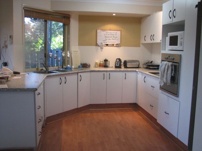 6 Corai Close, Pacific Pines QLD 4211