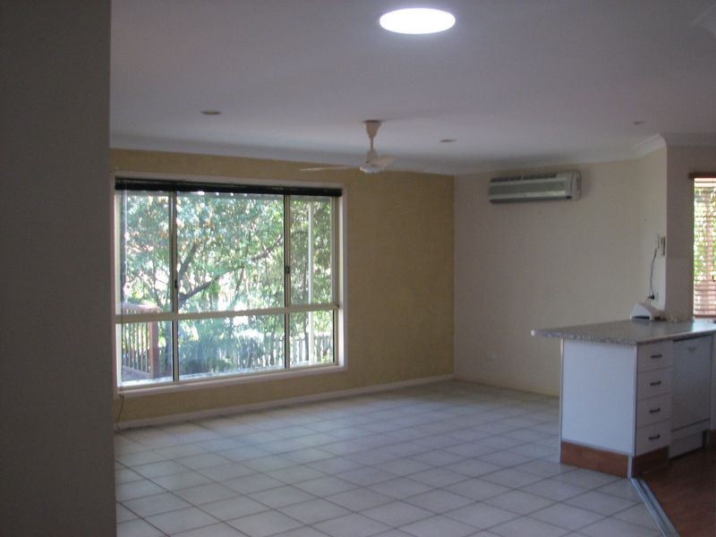 6 Corai Close, Pacific Pines QLD 4211