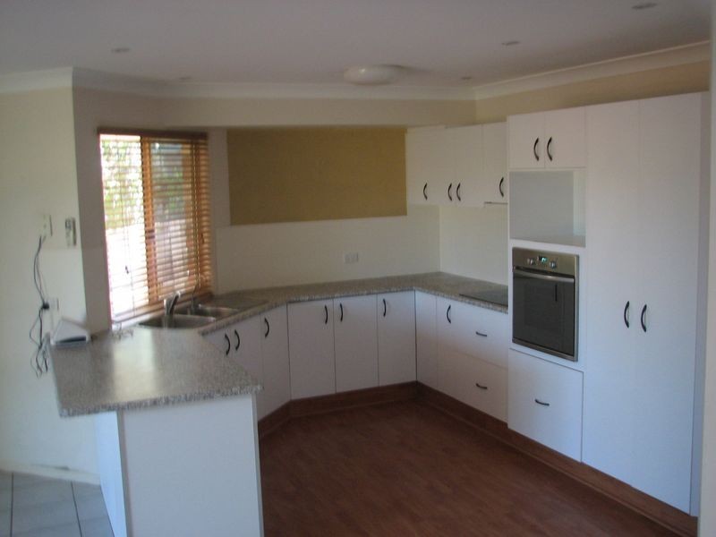 6 Corai Close, Pacific Pines QLD 4211